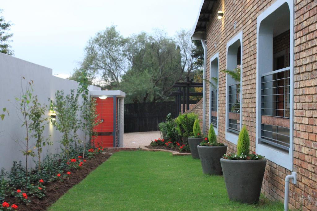Yalla Yalla Boutique Hotel Witbank Exterior foto